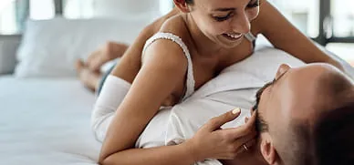 Pareja en casa: SigmaDrops llega a domicilio y se paga al recibir